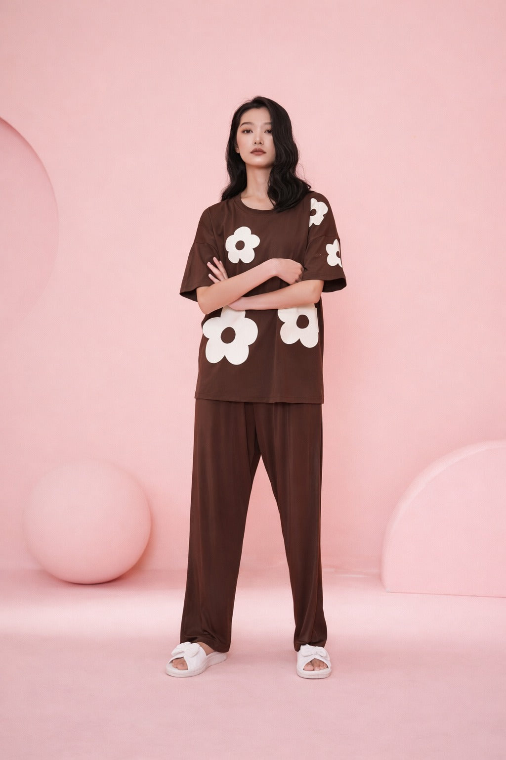 (NEW ) Brown All over BIG White flower night suit For her