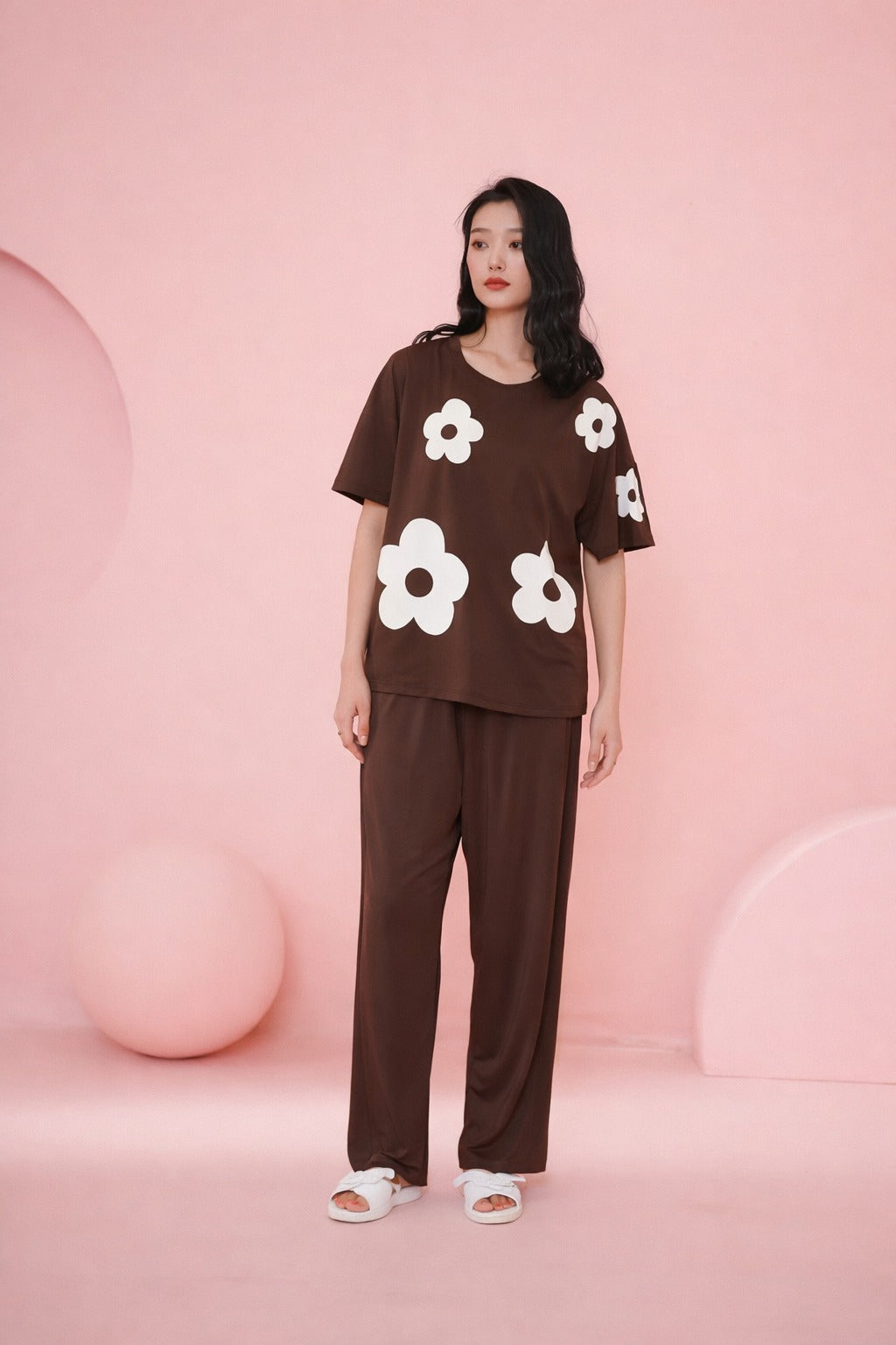 (NEW ) Brown All over BIG White flower night suit For her